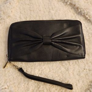 Wristlet Clutch